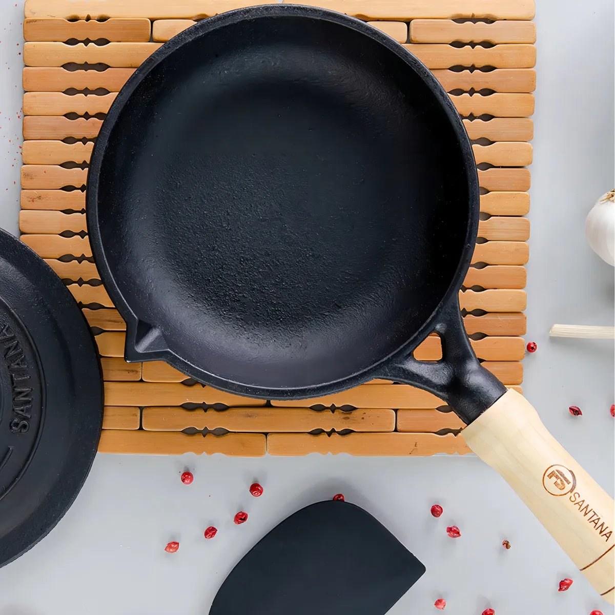 Mini Frigideira de Ovo 15cm em Ferro Fundido – Antiaderente Natural e Ultra Resistente
